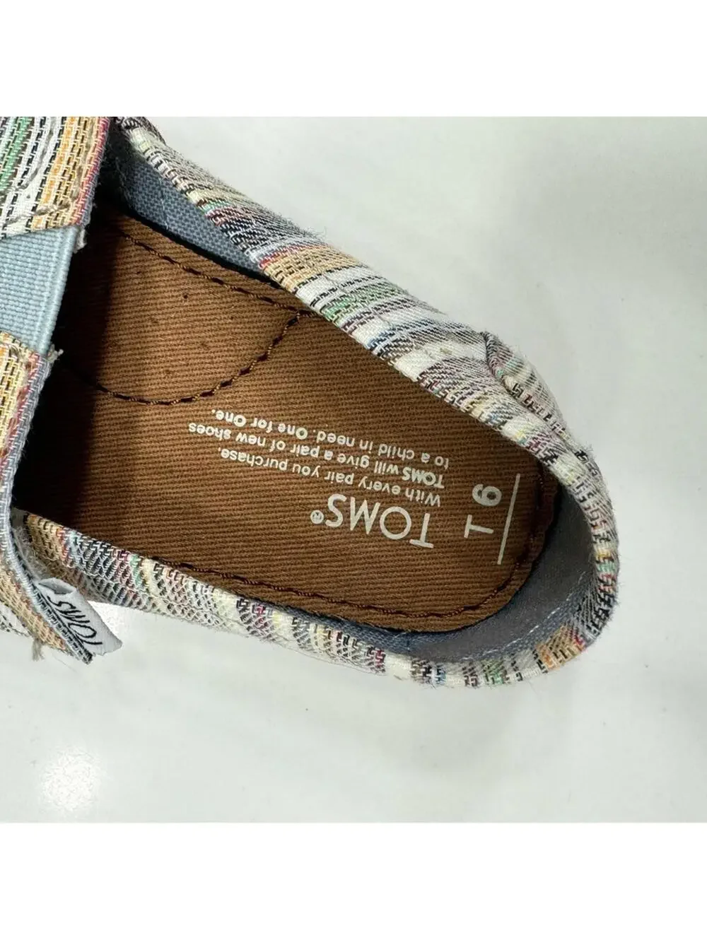 NWT Toms Alpargata Striped Multi-Colored Velcro Strap Girls Slip-on shoes Size 6 - Picture 6 of 7